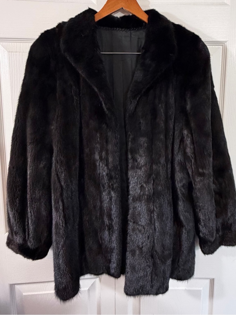 Super Soft Saga Mink Fur Coat Genuine Ranched Mink Fur Coat Black Womens Size 14